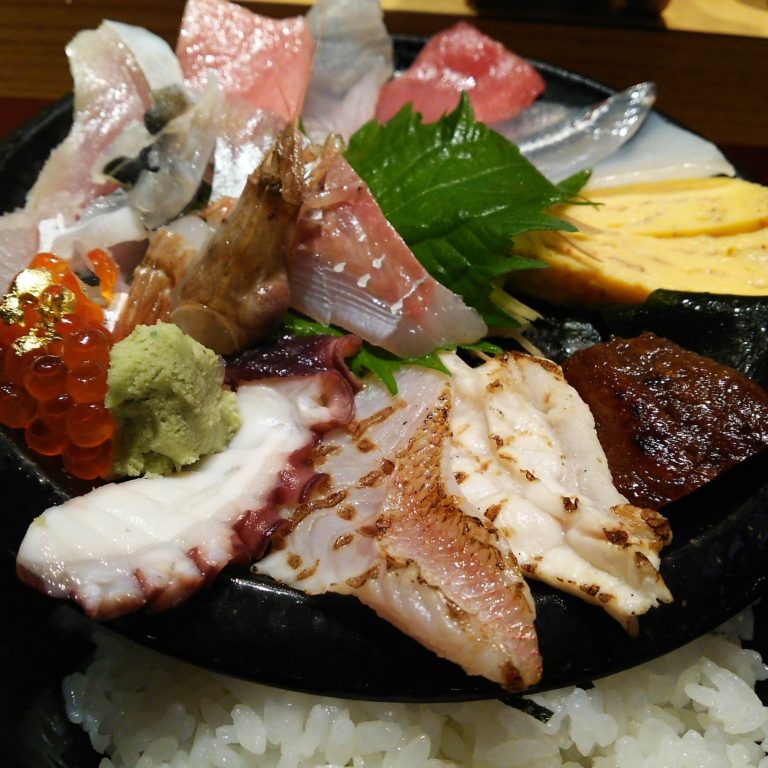 金沢遠征記～朝から海鮮丼にハントンライス～